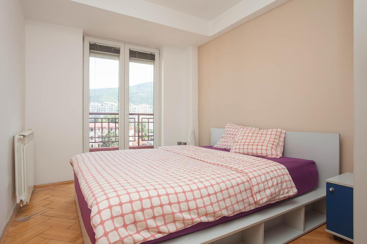 Red Apartment Skopje Exterior photo